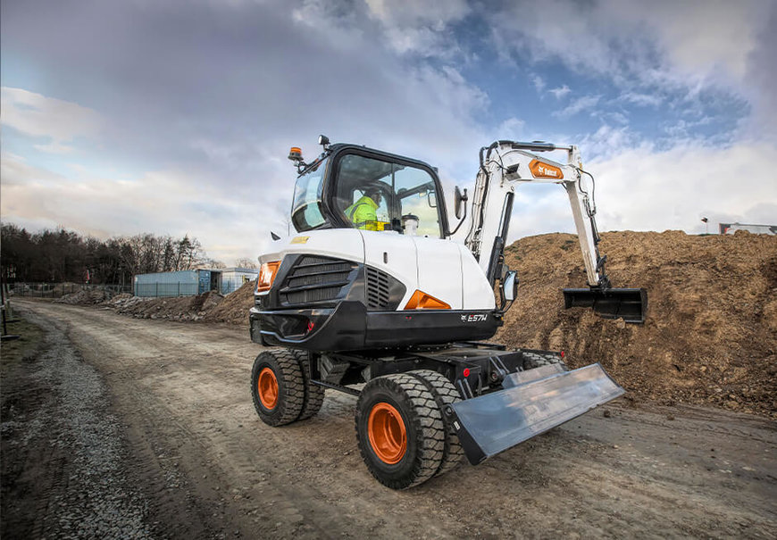 NOUVELLE PELLE SUR PNEUS BOBCAT DE 6 TONNES
